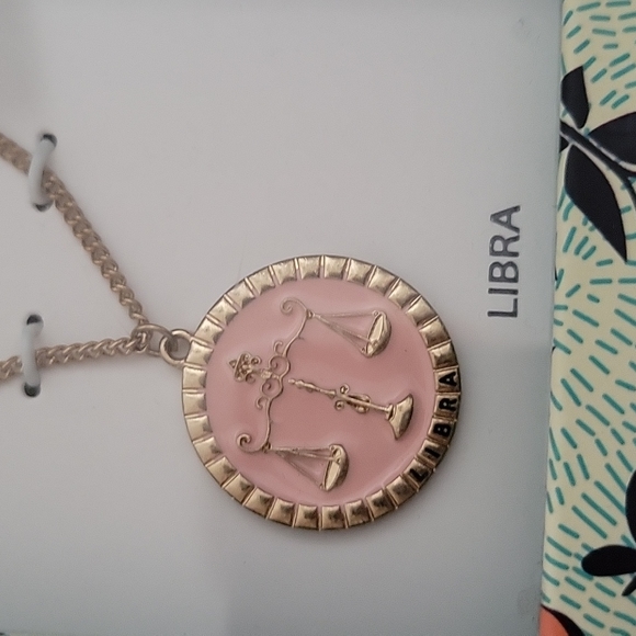 NIB Lily Bloom Libra Costume Jewelry Set Necklace and Earrings - Picture 2 of 4